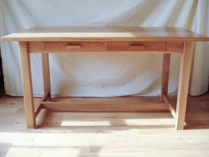 Dining table in oak