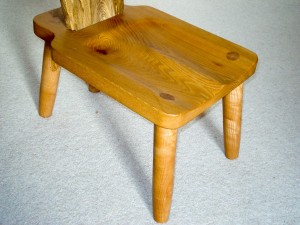 Spinning chair in elm and ash