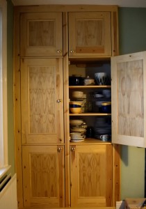 Fitted cupboard in pine