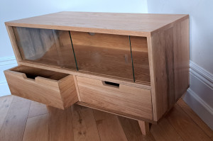 Media cabinet in oak 2