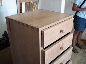 Shaker chest of drawers in beech