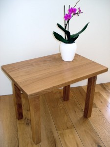 Side table in oak